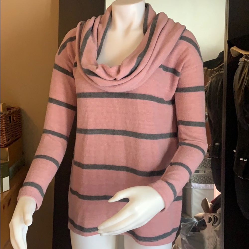 Enti clothing  cowl neck sweater sz s/m euc